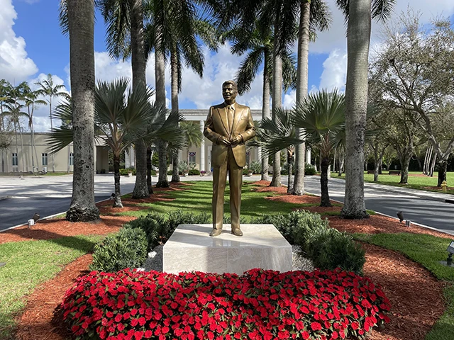 Ronald W. Reagan Statue at the FIU Presidential House
